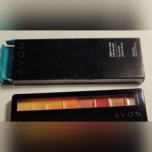 Avon Eight in One Lip Palette - Natural Ribbons